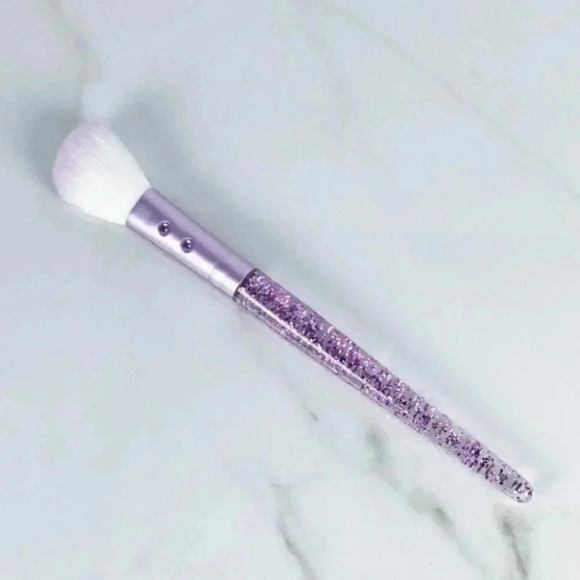 SLMISSGLAM Angled Blush Brush P30 - Picture 1 of 1